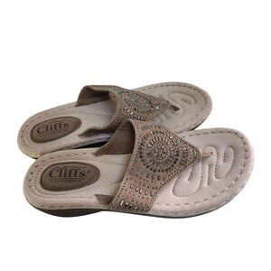 Cliffs By White Mountain Cienna Thong Beige Studded Sandals Size 7M